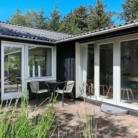 6 Person Holiday In Lb K Holiday home Aalbaek