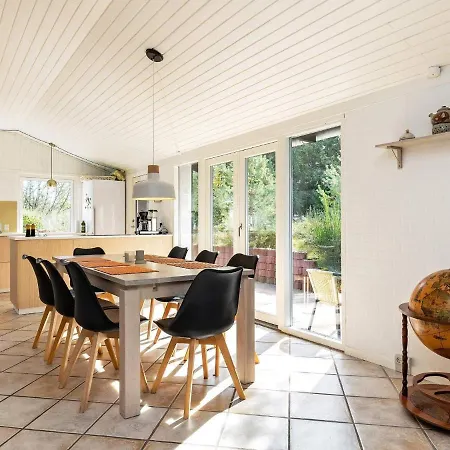 6 Person Holiday In Lb K Aalbaek